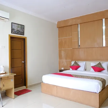 Joyful Hotel