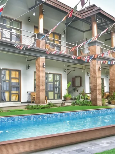 รูปภาพของAbove the Sea Maesariang