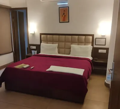 Kings Retreat Hotels near Gurdwara Dukh Nivaran Sahib