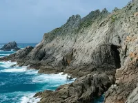 Charming house PLAGE de TRONOEN: countryside by the sea and absolute peace and quiet! Hotels in Plomeur