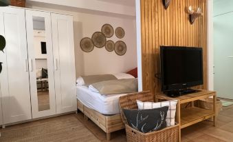 Spannort Family Home with Common Kitchen and Self Check-IN