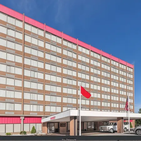 Albany Plaza Hotel
