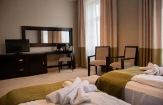 Residence Hirscher Hotels near The Council Square