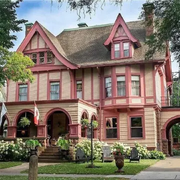 InnBuffalo Off Elmwood