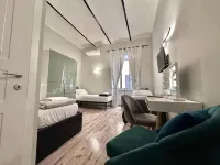 Român Holidays - Hostels
