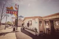 Santa Fe Motel Tehachapi by Hotel O