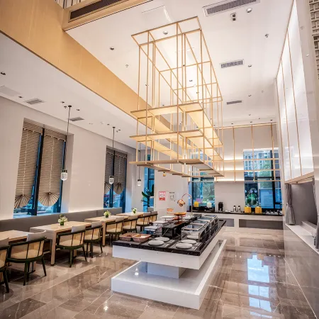 Manju Hotel (People's Square Fuquan )