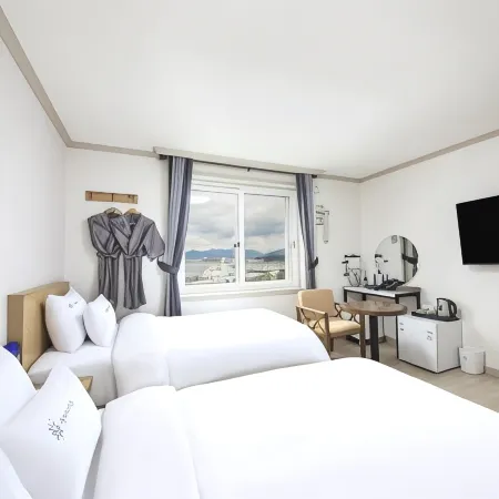 Mj Hotel