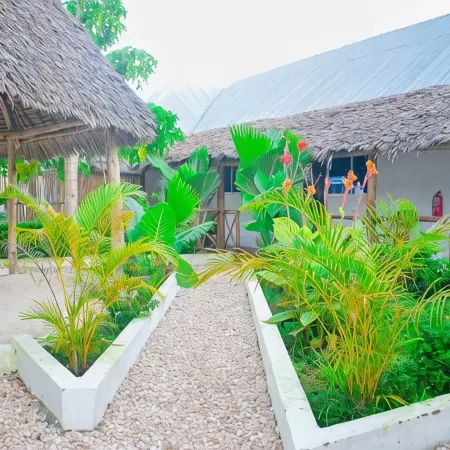 Uhuru Hotel & Restaurant