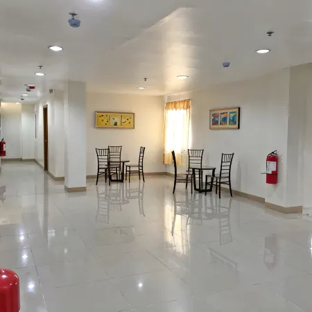 Meaco Royal Hotel- Lucena