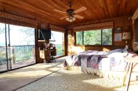 Charming Rustic Mountain Cabin, Near Yosemite,Amazing Views, and a Fireplace