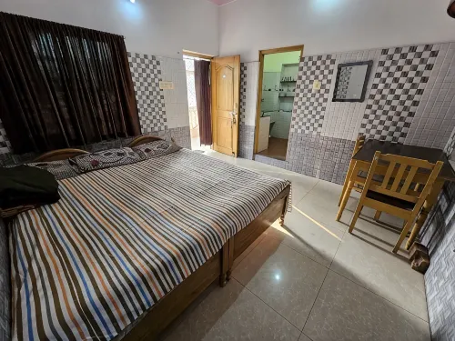 Jolly Homes - 400 Mtrs from ISKCON