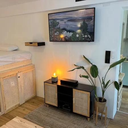 Moderne Wohnung mit Direktem Zugang zum Garten in Wassernähe
