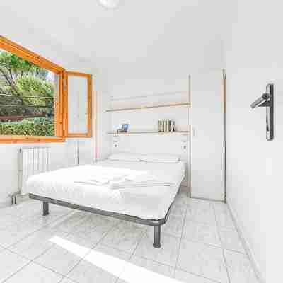 Holiday Complex with Pool in Andora Rooms