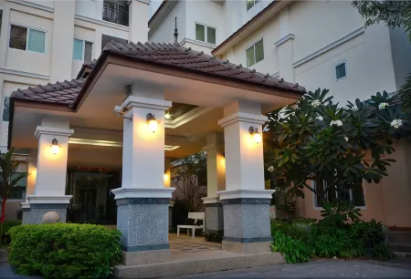 At Residence Suvarnabhumi Hotel