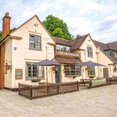The Poacher Inn Hotel Exterior