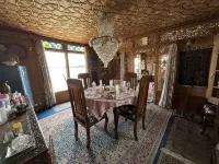 Palace Heights Houseboats