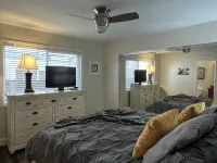 Lantern District Condo. Huge Private View Deck. All on One Level. Walk to Harbor