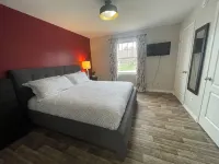 Cozy Family Home in the heart of Kensington.  Close to all amenities!