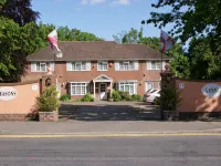 All Seasons Guest House Gatwick & Airport Parking Hotels in Horley