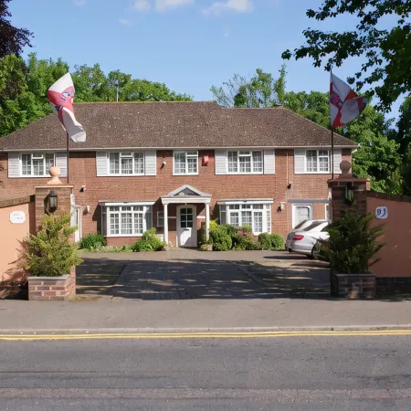 All Seasons Guest House Gatwick & Airport Parking