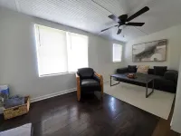 Cozy Retreat Near Airport & Downtown