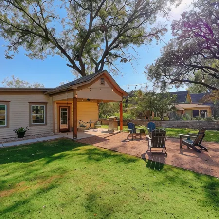 The Lazey Dazey Cottage, Dating back to 1884 in Hico, Texas