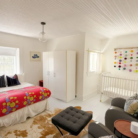 Dickson Marfa House - Spacious 7-Bedroom Vacation Rental + Events