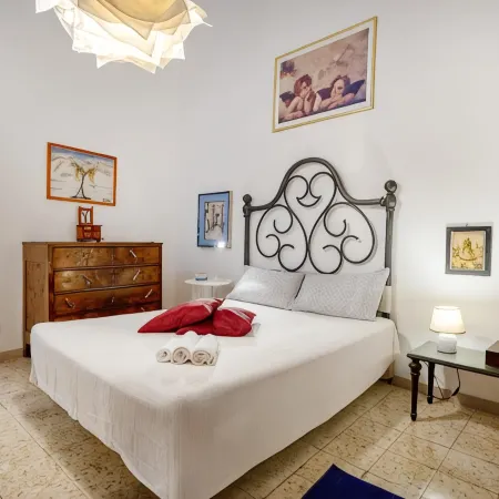 Corte Fiorita - City Center historical stay