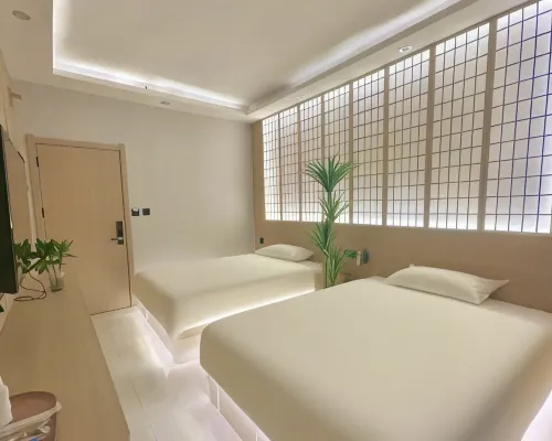 Jiji Meizhu Hotel (Tangdu Hospital Fangzhicheng Subway Station) Hotels near Baqiao