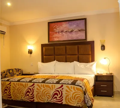 Tomats Inn and Suites Hôtels à : 
