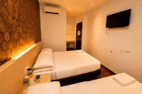 H Hotel - parking