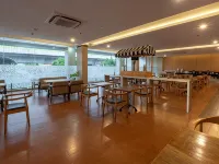 Terraz Tree Hotel Jakarta Hotels near Senayan