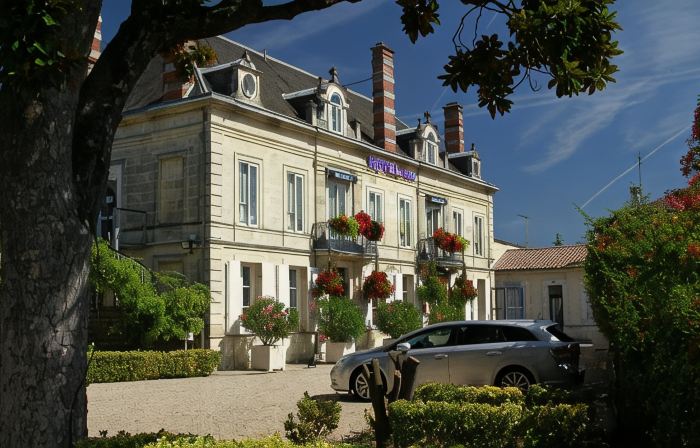 Hôtel Henri IV