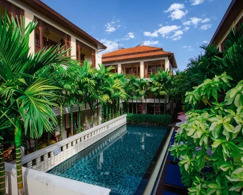 فيانجلوانج ريزورت Hotels near وات لوكمولي