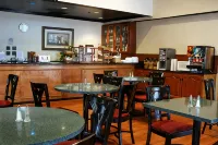 Best Western Plus Carlton Suites - breakfast