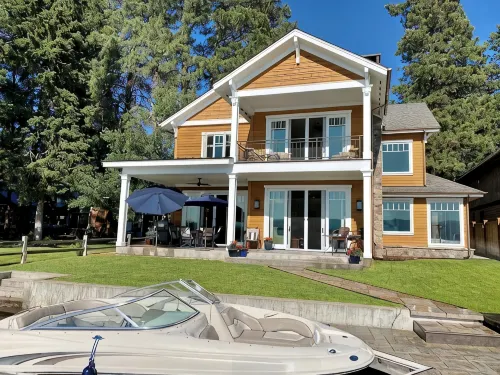THE FOX HOUSE on Flathead Lake: Lakefront Luxury Living