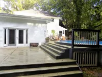Large 3/4 bedroom Valley View House with Outdoor Space, Pool and Storm Shelter - 3 stjerner