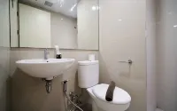 Best Price and Comfortable Living 2Br at Anderson Supermall Mansion Apartment by Travelio