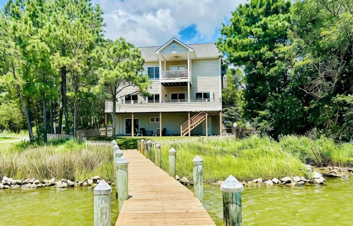 Charming Waterfront 3-bedroom house in Piney Point