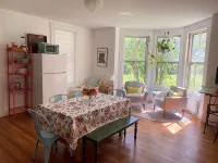 Charming 1-BR Apartment in Conway, WiFi/AC - Homestays