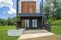 Redbrick Villa By The Feelas