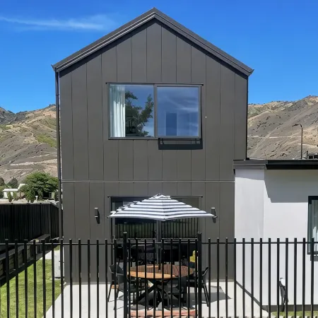 Warm and stylish new home close to river, lake, restaurants and golf course.