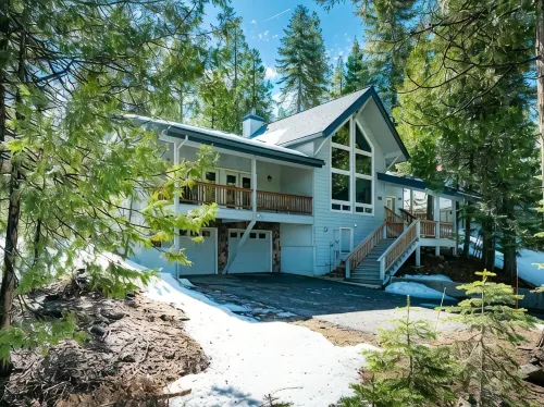 Mountain escape at luxury Monarch house Shaver Lake less than 5 minutes to lake