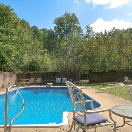 Gated Private Hilltop Villa, 3 bed, 3 bath, pool, spa on 50 acres, near airport