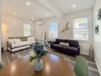 New 3 beds in Southie! W/D in unit. - บังกะโล