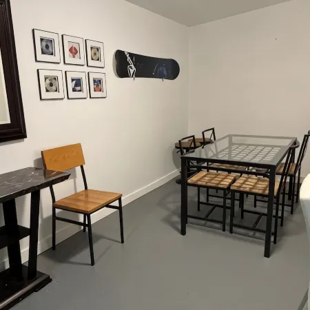 Kong Guest H-5 mins walk to Venice Canal and Beach, Abbot Kinney's famous street