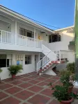 Red Ground Village - parking