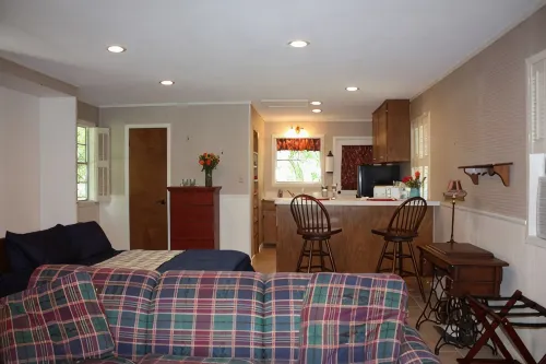 Guadalupe River Road Retreat Honeymoon Cabin