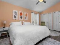 Solar Half-Plex with Chic Style in Country Glen - Homestays